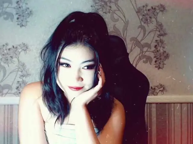 Live sex webcam photo for adellasweety #274004693