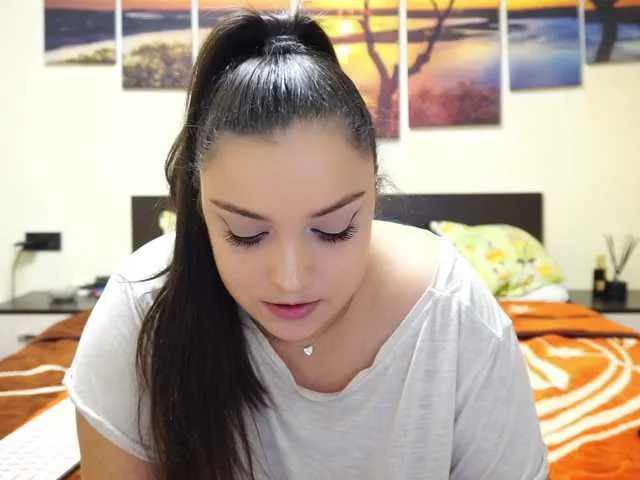 Live sex webcam photo for adellineee #290462196