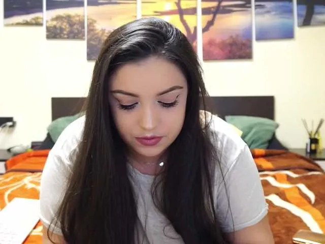 Live sex webcam photo for adellineee #290571652