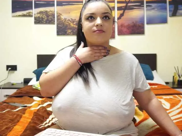 Live sex webcam photo for adellineee #290639444