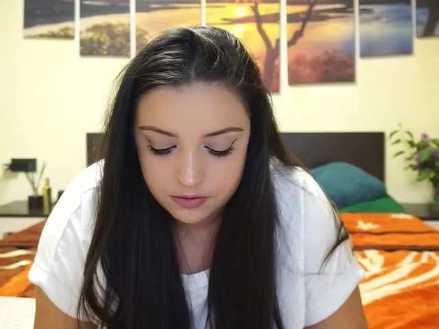 Live sex webcam photo for adellineee #290981408
