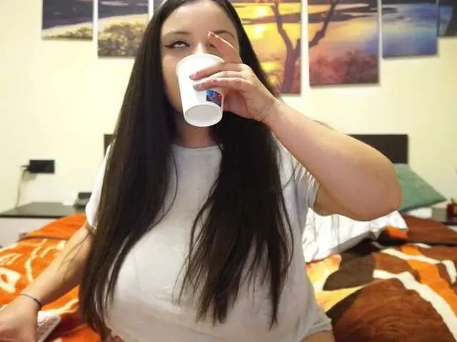 Live sex webcam photo for adellineee #291195520