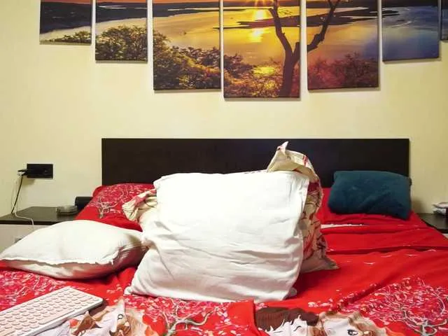 Live sex webcam photo for adellineee #291263723
