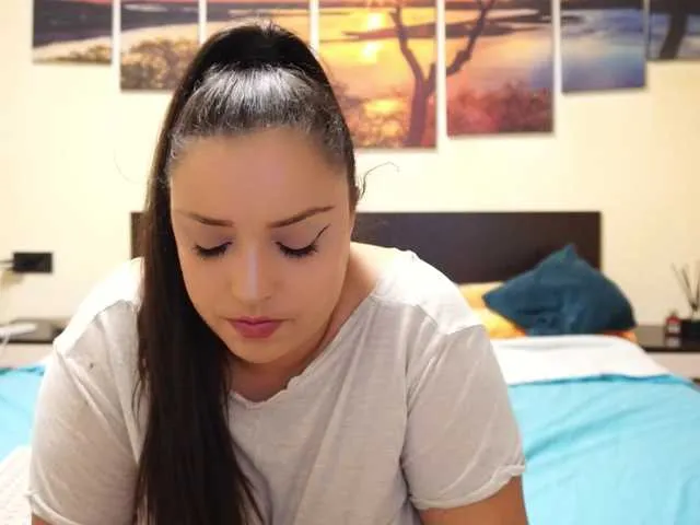 Live sex webcam photo for adellineee #291350082