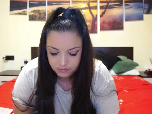 Live sex webcam photo for adellineee #291421042