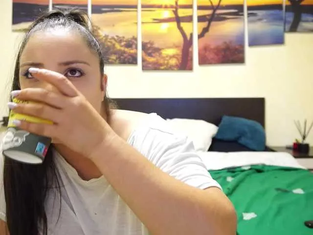 Live sex webcam photo for adellineee #291882188