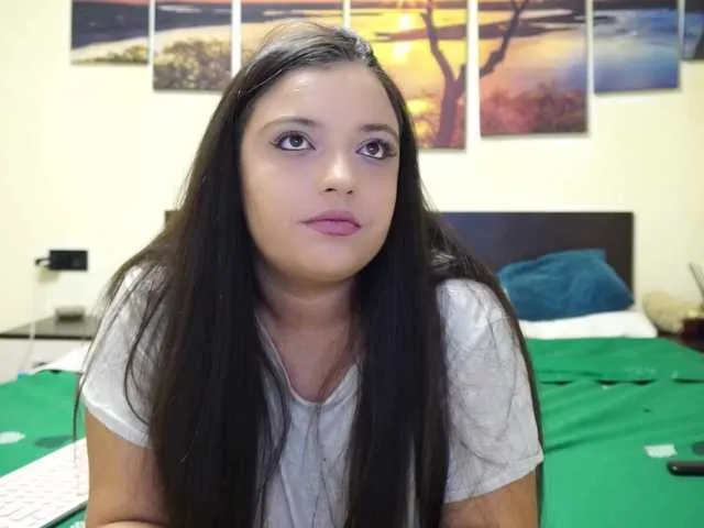 Live sex webcam photo for adellineee #292173136