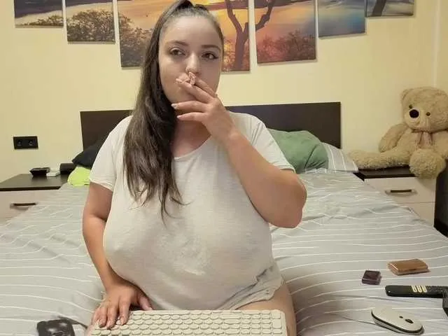 Live sex webcam photo for adellineee #293682838