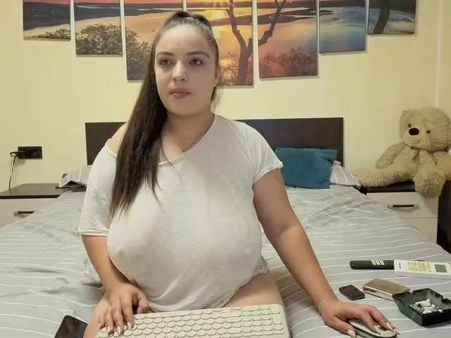 Live sex webcam photo for adellineee #293898304