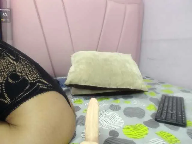 Live sex webcam photo for adharaebony #291896226