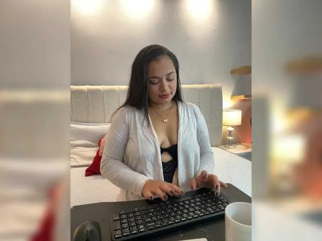 Live sex webcam photo for adhilaa- #291797402