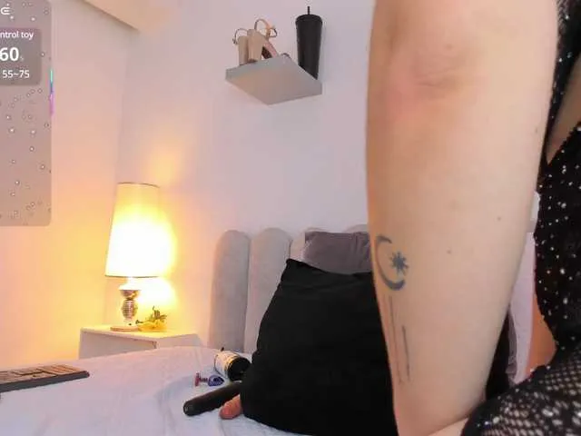 Live sex webcam photo for adiila #290827793