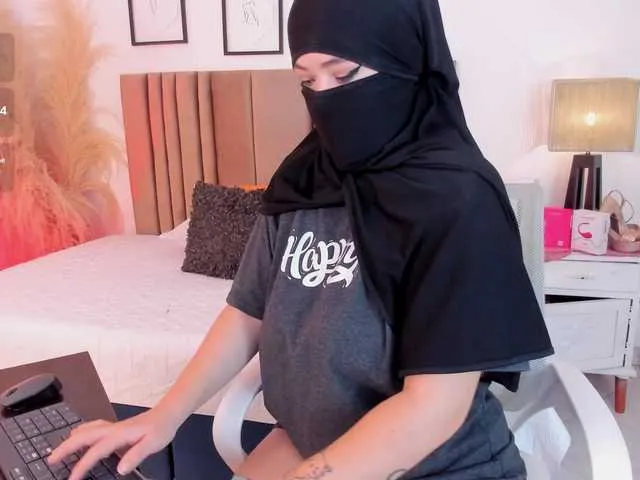 Live sex webcam photo for adiila #291837776