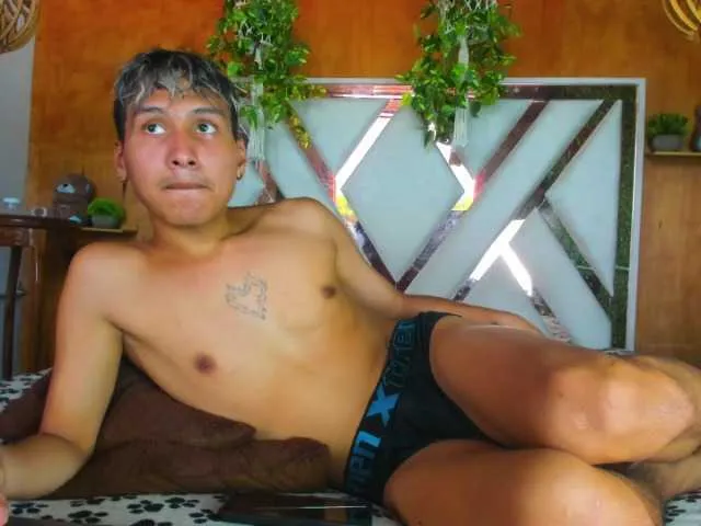 Live sex webcam photo for adonhix-firex #293702124