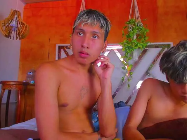 Live sex webcam photo for adonhix-firex #293753849