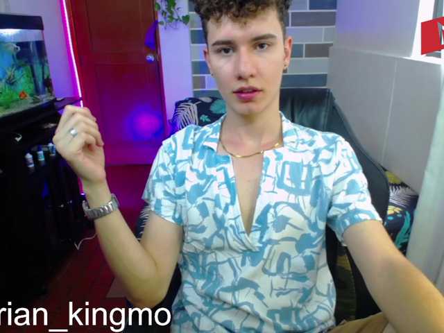 Live sex webcam photo for adrian-king #276419089