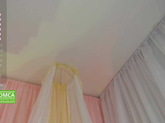 Live sex webcam photo for adrianasweet #276917080