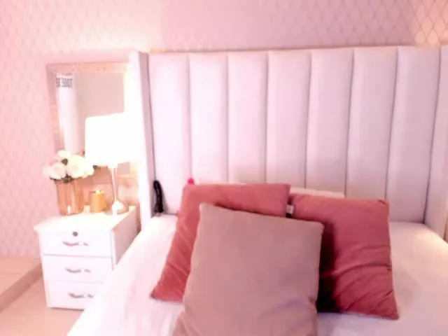 Live sex webcam photo for adrianatorres #273550950