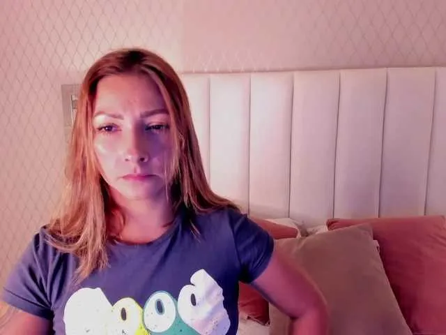 Live sex webcam photo for adrianatorres #273752909