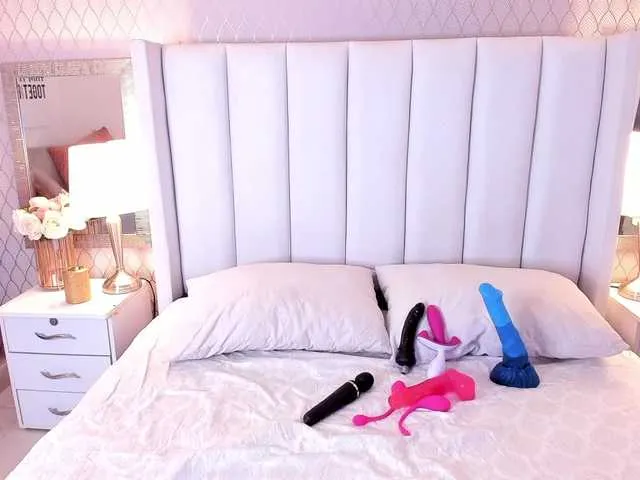 Live sex webcam photo for adrianatorres #274401921