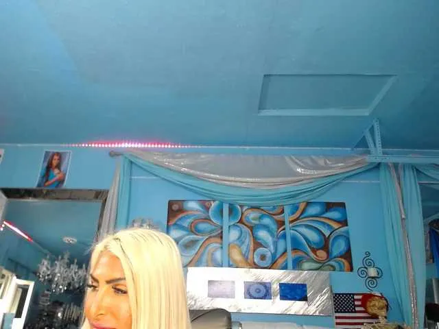 Live sex webcam photo for adrianna_fox #287953315