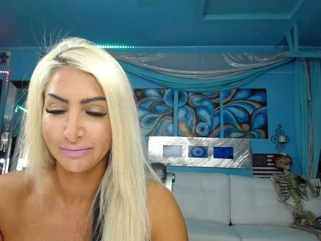 Live sex webcam photo for adrianna_fox #287953329