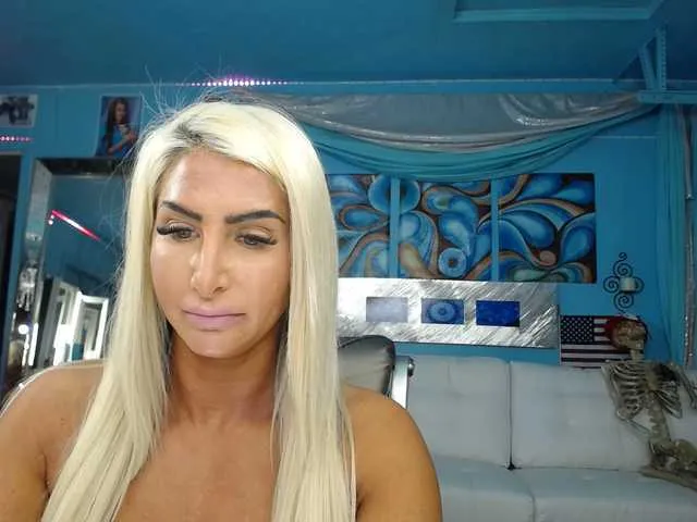 Live sex webcam photo for adrianna_fox #287953332