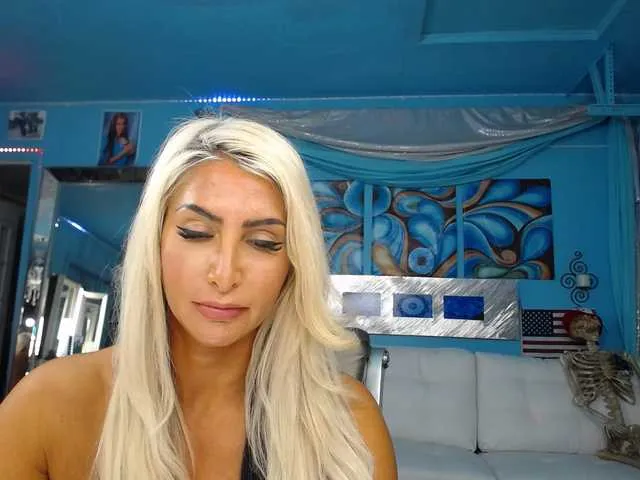 Live sex webcam photo for adrianna_fox #287953337