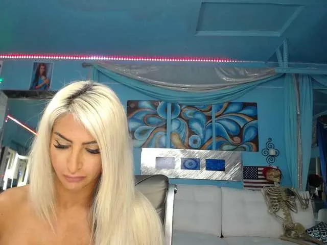 Live sex webcam photo for adrianna_fox #287953338