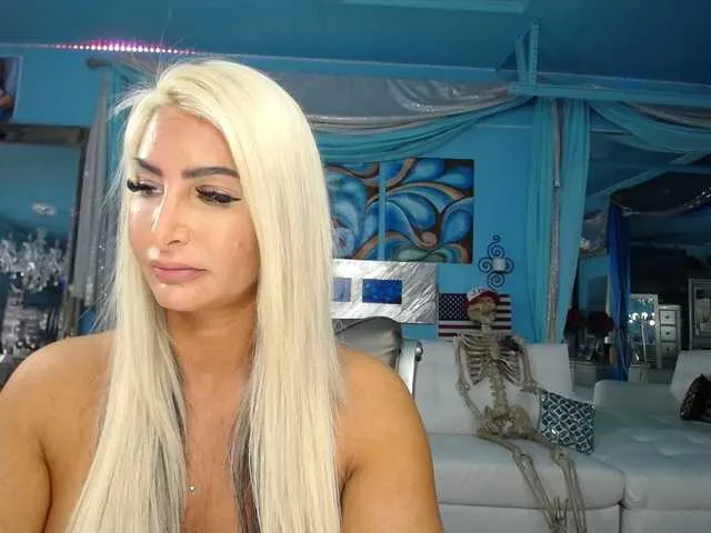 Live sex webcam photo for adrianna_fox #287953360