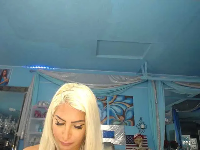 Live sex webcam photo for adrianna_fox #287953366