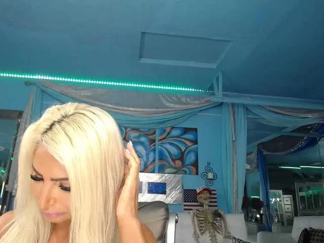 Live sex webcam photo for adrianna_fox #287953368