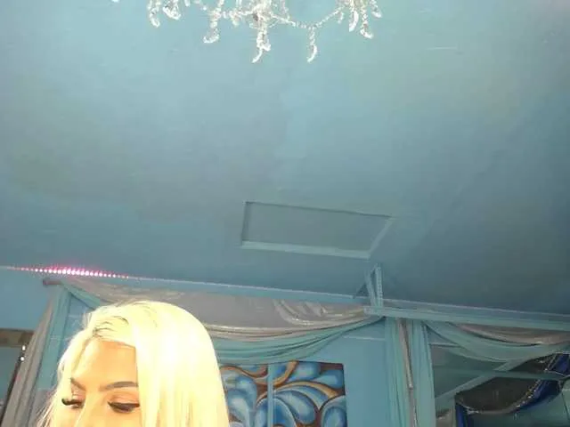 Live sex webcam photo for adrianna_fox #287953373