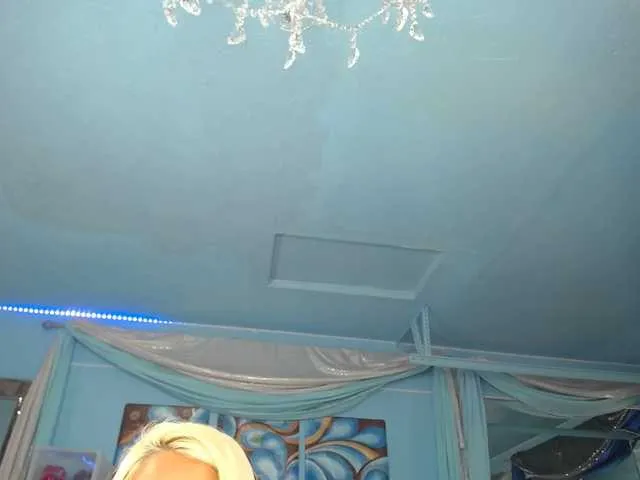 Live sex webcam photo for adrianna_fox #287953375