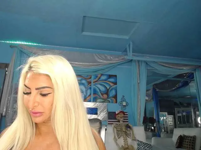 Live sex webcam photo for adrianna_fox #287953379