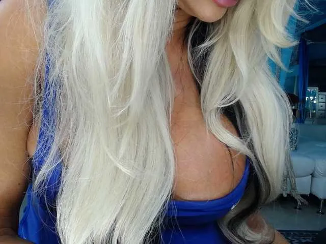 Live sex webcam photo for adrianna_fox #287953381