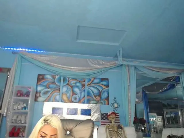 Live sex webcam photo for adrianna_fox #287953385