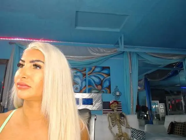 Live sex webcam photo for adrianna_fox #287953394