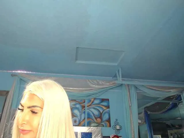 Live sex webcam photo for adrianna_fox #287953395