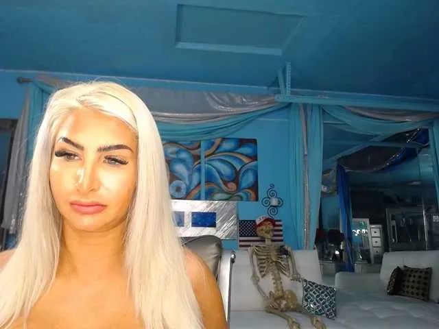 Live sex webcam photo for adrianna_fox #287953396