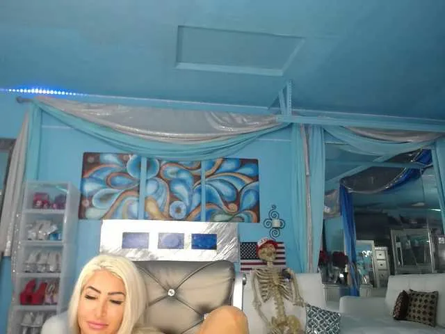 Live sex webcam photo for adrianna_fox #287953401