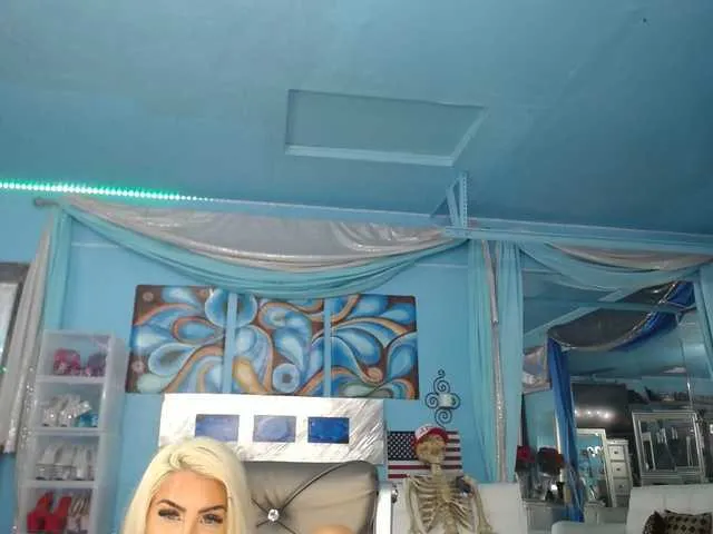 Live sex webcam photo for adrianna_fox #287953414