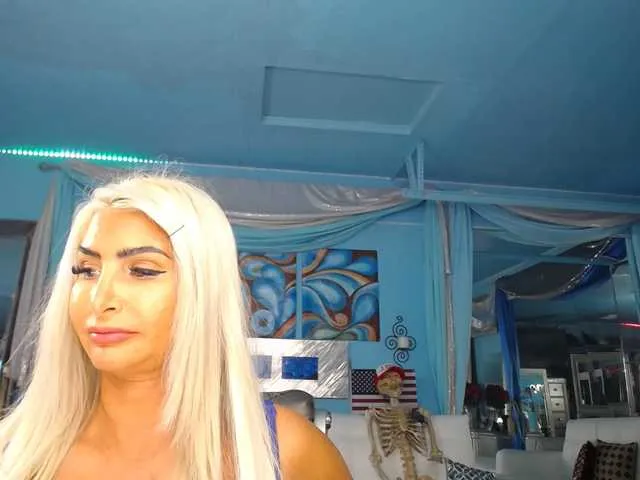 Live sex webcam photo for adrianna_fox #287953428