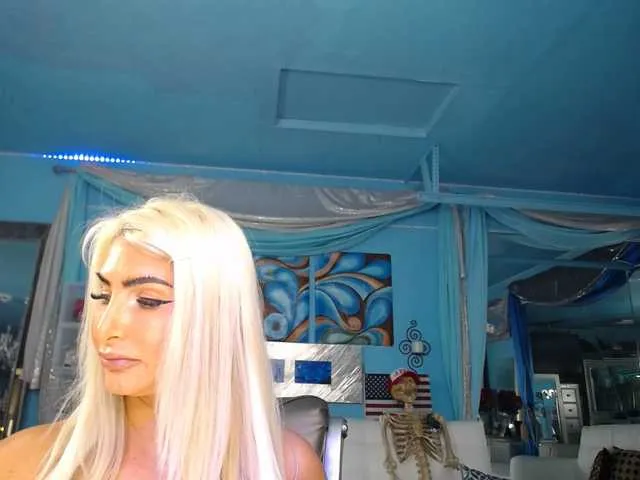 Live sex webcam photo for adrianna_fox #287953438