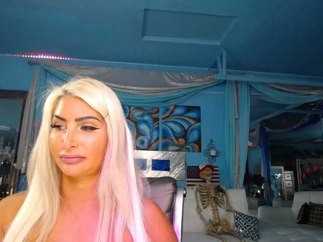 Live sex webcam photo for adrianna_fox #287953443