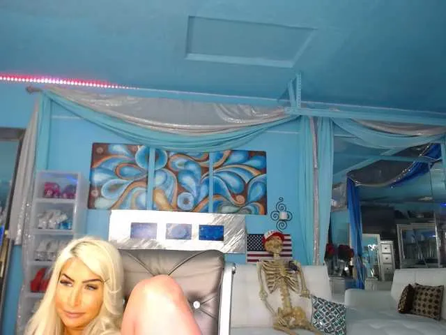 Live sex webcam photo for adrianna_fox #287953448