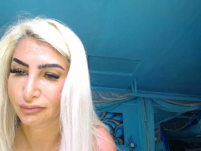 Live sex webcam photo for adrianna_fox #287953500