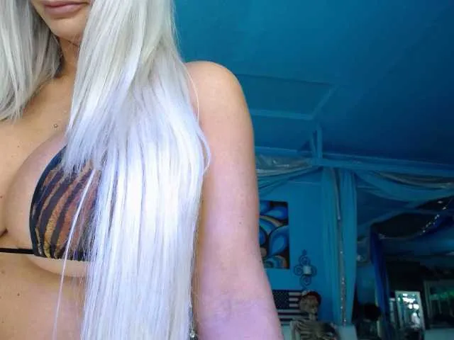 Live sex webcam photo for adrianna_fox #287953562