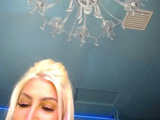 Live sex webcam photo for adrianna_fox #287953589