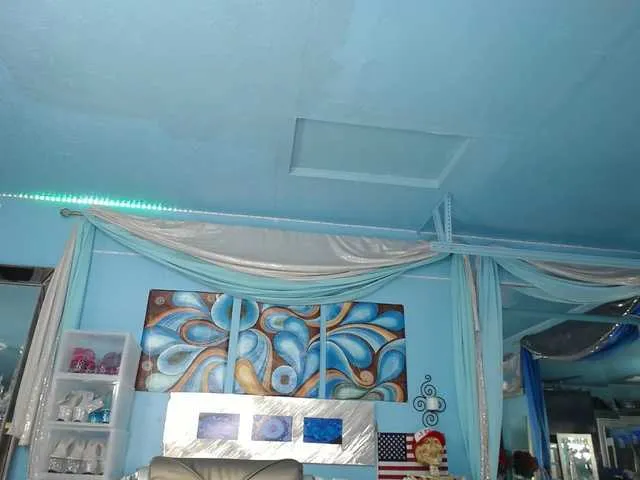 Live sex webcam photo for adrianna_fox #287953606